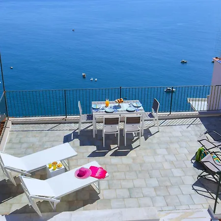 Near Grande Positano